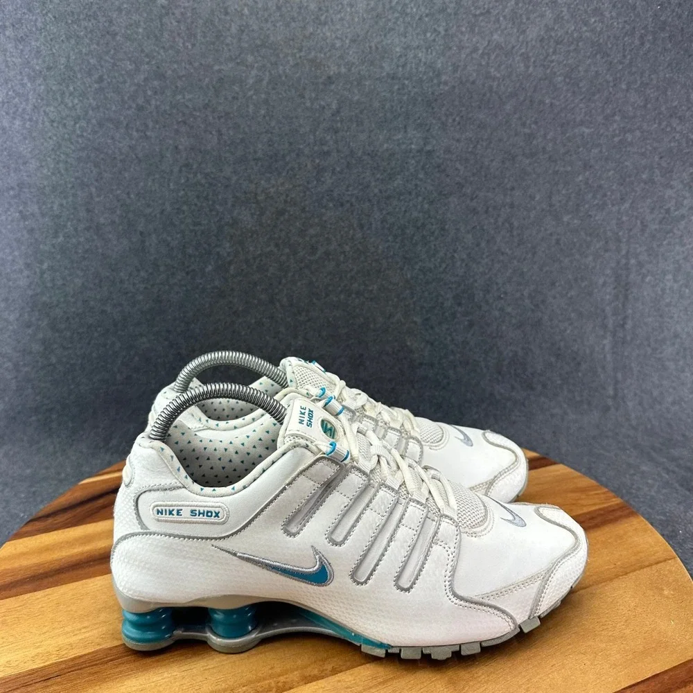 Nike Shox NZ Womens 8 Leather Running Shoes White/Aqua Blue 488312-102